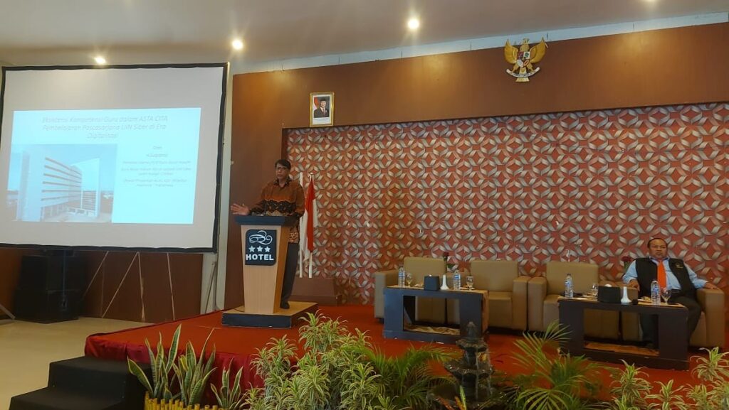 Guru PAI se-Kabupaten Brebes Dapat Penguatan Kompetensi di Era Digital Bersama Dua Guru Besar UIN Siber Syekh Nurjati Cirebon